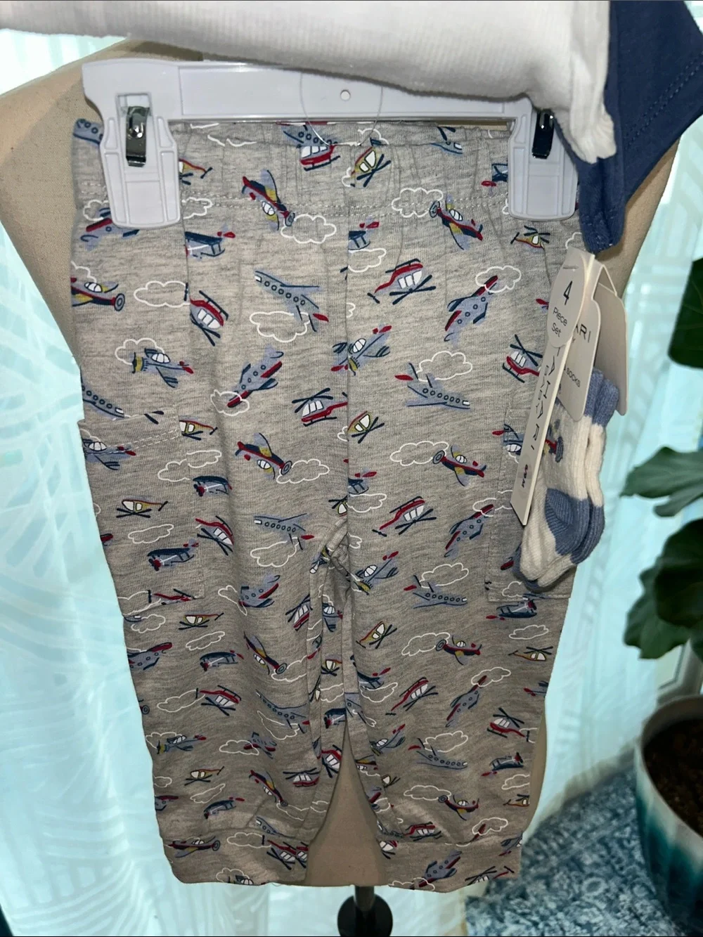 Tahari nwt piece